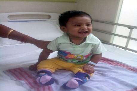 দুৰাৰোগ্য ৰোগত আক্ৰান্ত কণমানি কাব্যনীল, আৰ্থিকভাৱে জুৰুলা পৰিয়ালটোক প্ৰয়োজন আপোনাৰ সহায়ৰ দুৰাৰোগ্য ৰোগত আক্ৰান্ত কণমানি কাব্যনীল, আৰ্থিকভাৱে জুৰুলা পৰিয়ালটোক প্ৰয়োজন আপোনাৰ সহায়ৰ