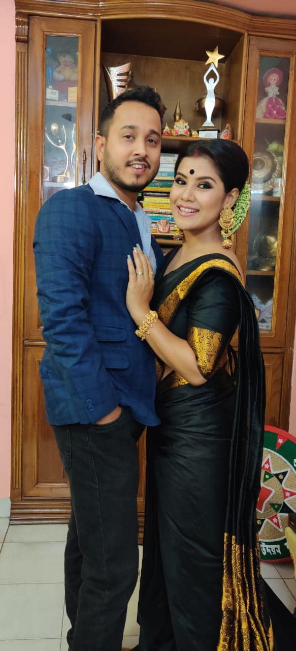 অভিনেত্ৰী অমৃতা গগৈ ছচিয়েল মিডিয়াতো সক্ৰিয়। অভিনেত্ৰীগৰাকীয়ে চৰ্চিত বিষয়ত সততে নিজৰ প্ৰতিক্ৰিয়া প্ৰকাশ কৰে। (Photo Source-Amrita Gogoi FB) অভিনেত্ৰী অমৃতা গগৈ ছচিয়েল মিডিয়াতো সক্ৰিয়। অভিনেত্ৰীগৰাকীয়ে চৰ্চিত বিষয়ত সততে নিজৰ প্ৰতিক্ৰিয়া প্ৰকাশ কৰে। (Photo Source-Amrita Gogoi FB)