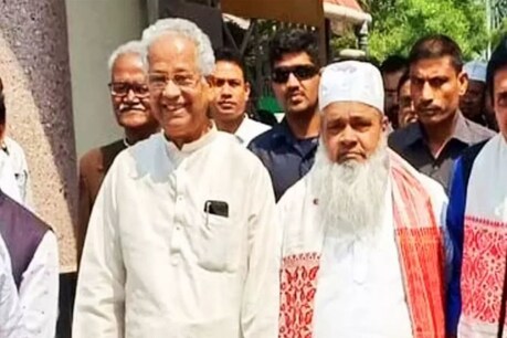 অৱশেষত চূড়ান্ত হ’ল কংগ্ৰেছ-AIUDFৰ মিত্ৰতা, বদৰুদ্দিন আজমলে মাৰিলে মোহৰ অৱশেষত চূড়ান্ত হ’ল কংগ্ৰেছ-AIUDFৰ মিত্ৰতা, বদৰুদ্দিন আজমলে মাৰিলে মোহৰ