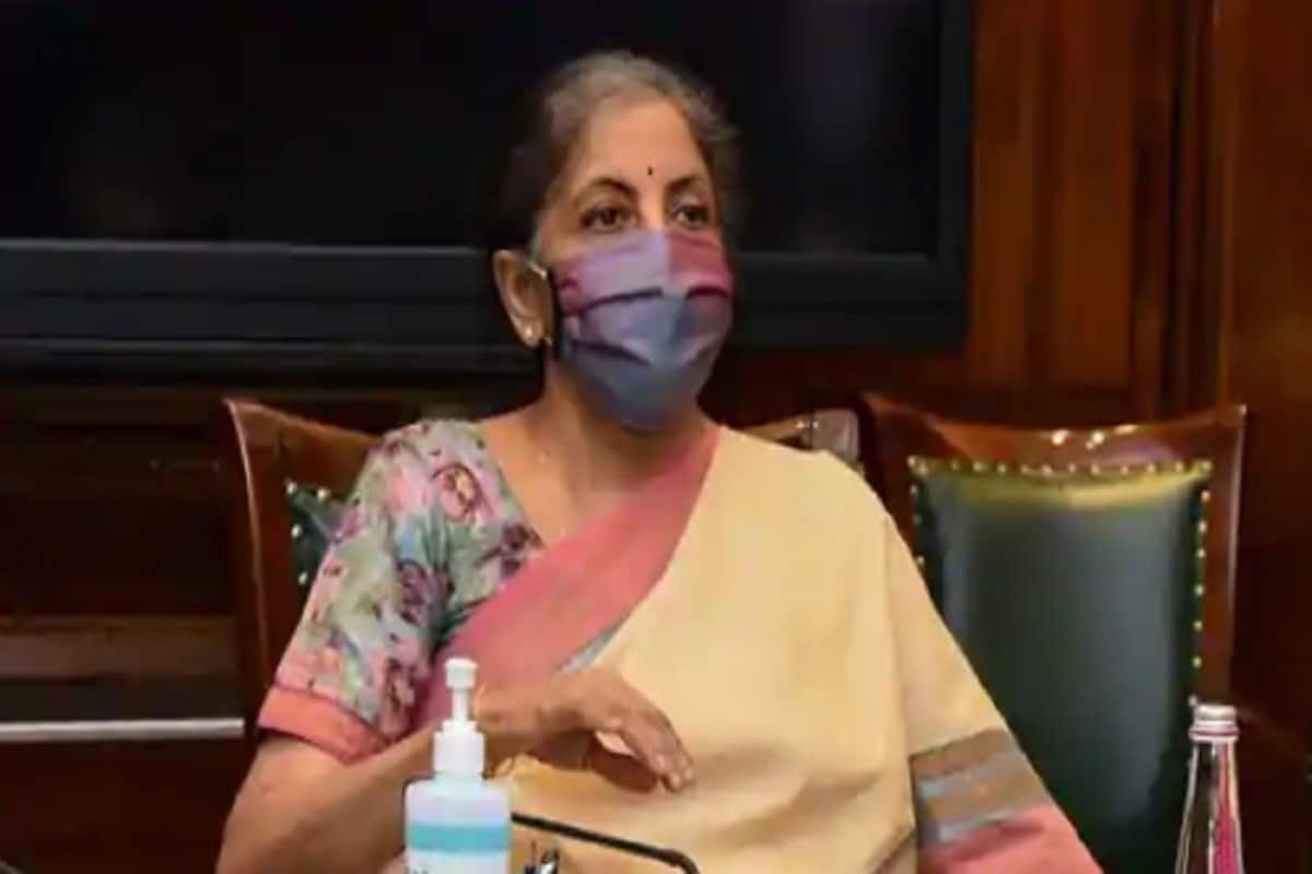 উত্সৱৰ বতৰত কেন্দ্ৰীয় চৰকাৰৰ কৰ্মচাৰীৰ বাবে ডাঙৰ ঘোষণা। সোমবাৰে কেন্দ্ৰীয় বিত্তমন্ত্ৰী নিৰ্মলা সীতাৰমণে ঘোষণা কৰিলে, উত্সৱৰ ভাট্টা হিচাপে সকলো কেন্দ্ৰীয় চৰকাৰৰ কৰ্মচাৰী আৰু অফিচাৰক এককালীন ১০ হাজাৰ টকা দিয়া হ’ব। ইয়াৰ লগতে কেন্দ্ৰীয় চৰকাৰৰ কৰ্মচাৰীয়ে লিভ ট্ৰেভেল কনছেশ্যন তথা এল টি চিৰ বাবে আজি নতুন ‘<span lang="en">tax exemption’, লিভ আৰু কেচ ভাউচাৰ স্কীমৰ ঘোষণা কৰে।</span> উত্সৱৰ বতৰত কেন্দ্ৰীয় চৰকাৰৰ কৰ্মচাৰীৰ বাবে ডাঙৰ ঘোষণা। সোমবাৰে কেন্দ্ৰীয় বিত্তমন্ত্ৰী নিৰ্মলা সীতাৰমণে ঘোষণা কৰিলে, উত্সৱৰ ভাট্টা হিচাপে সকলো কেন্দ্ৰীয় চৰকাৰৰ কৰ্মচাৰী আৰু অফিচাৰক এককালীন ১০ হাজাৰ টকা দিয়া হ’ব। ইয়াৰ লগতে কেন্দ্ৰীয় চৰকাৰৰ কৰ্মচাৰীয়ে লিভ ট্ৰেভেল কনছেশ্যন তথা এল টি চিৰ বাবে আজি নতুন ‘<span lang="en">tax exemption’, লিভ আৰু কেচ ভাউচাৰ স্কীমৰ ঘোষণা কৰে।</span>