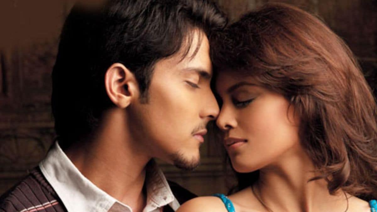 কিছুদিন পূৰ্বে নেহা কক্কৰে জনাইছিল, প্ৰেমিক ৰোহণপ্ৰীত সিঙৰ সৈতে অক্টোবৰ মাহৰ শেষত বিয়াত বহাৰ কথা। তাৰ পিছতে আদিত্য নাৰায়ণ। খুব শীঘ্ৰে ইণ্ডিয়ান আইডল ১২ ছিজনৰ মঞ্চত দেখা যাব আদিত্যক। (ফটো : সংগৃহীত) কিছুদিন পূৰ্বে নেহা কক্কৰে জনাইছিল, প্ৰেমিক ৰোহণপ্ৰীত সিঙৰ সৈতে অক্টোবৰ মাহৰ শেষত বিয়াত বহাৰ কথা। তাৰ পিছতে আদিত্য নাৰায়ণ। খুব শীঘ্ৰে ইণ্ডিয়ান আইডল ১২ ছিজনৰ মঞ্চত দেখা যাব আদিত্যক। (ফটো : সংগৃহীত)
