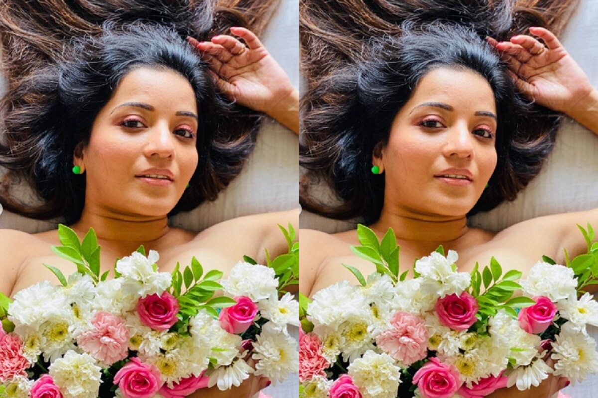 এইবাৰ অই ৰূপত ফটো শ্বেয়াৰ কৰি অভিনেত্ৰীগৰাকীয়ে সৃষ্টি কৰিলে বিতৰ্কৰ। বিভিন্ন জনে ছচিয়েল মিডিয়াত সমালোচনা কৰে অভিনেত্ৰীগৰাকীৰ এই কাৰ্যক। এইবাৰ অই ৰূপত ফটো শ্বেয়াৰ কৰি অভিনেত্ৰীগৰাকীয়ে সৃষ্টি কৰিলে বিতৰ্কৰ। বিভিন্ন জনে ছচিয়েল মিডিয়াত সমালোচনা কৰে অভিনেত্ৰীগৰাকীৰ এই কাৰ্যক।