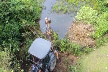 বিপদে লগ এৰা নাই অইল ইণ্ডিয়াক, এইবাৰ নাহৰকটীয়াৰ জয়পুৰত খাৰুৱা তেল পৰিবাহী পাইপ ফাটি বুৰাই পেলালে কৃষিভূমি বিপদে লগ এৰা নাই অইল ইণ্ডিয়াক, এইবাৰ নাহৰকটীয়াৰ জয়পুৰত খাৰুৱা তেল পৰিবাহী পাইপ ফাটি বুৰাই পেলালে কৃষিভূমি