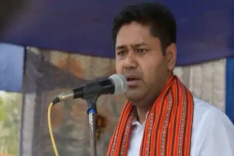 আছুৰ পৰা এলাগি হৈছে নেকি ড০ সমুজ্জ্বল ভট্টাচাৰ্য! – মুখ খুলিলে লুৰিণজ্যোতি গগৈয়ে আছুৰ পৰা এলাগি হৈছে নেকি ড০ সমুজ্জ্বল ভট্টাচাৰ্য! – মুখ খুলিলে লুৰিণজ্যোতি গগৈয়ে