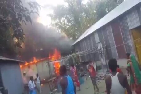 কলগাছিয়াত বিধ্বংসী অগ্নিকাণ্ড, সম্পূৰ্ণৰূপে ভস্মীভূত এটা বাসগৃহ কলগাছিয়াত বিধ্বংসী অগ্নিকাণ্ড, সম্পূৰ্ণৰূপে ভস্মীভূত এটা বাসগৃহ