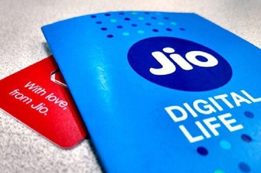 ৭৪৯ টকাৰ ৰিচাৰ্জ প্লেন Jio Phone ব্যৱহাৰকাৰীসকলৰ বাবেহে। যদি আপোনাৰ ওচৰত Jio Phone আছে, তেন্তে আপুনি ৭৪৯ টকাৰ প্লেনৰ সুবিধা লাভ কৰিব পাৰে। 