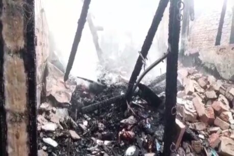 পাণ্ডুত ভয়ংকৰ অগ্নিকাণ্ড, এখন এখনকৈ ১২খন ব্যৱসায়িক প্ৰতিষ্ঠান ভস্মীভূত পাণ্ডুত ভয়ংকৰ অগ্নিকাণ্ড, এখন এখনকৈ ১২খন ব্যৱসায়িক প্ৰতিষ্ঠান ভস্মীভূত