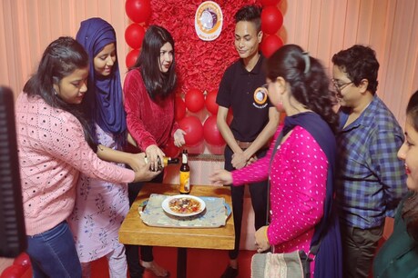 তেজপুৰত প্ৰথমবাৰৰ বাবে অনুষ্ঠিত হ’ল Cake Mixing Ceremony তেজপুৰত প্ৰথমবাৰৰ বাবে অনুষ্ঠিত হ’ল Cake Mixing Ceremony