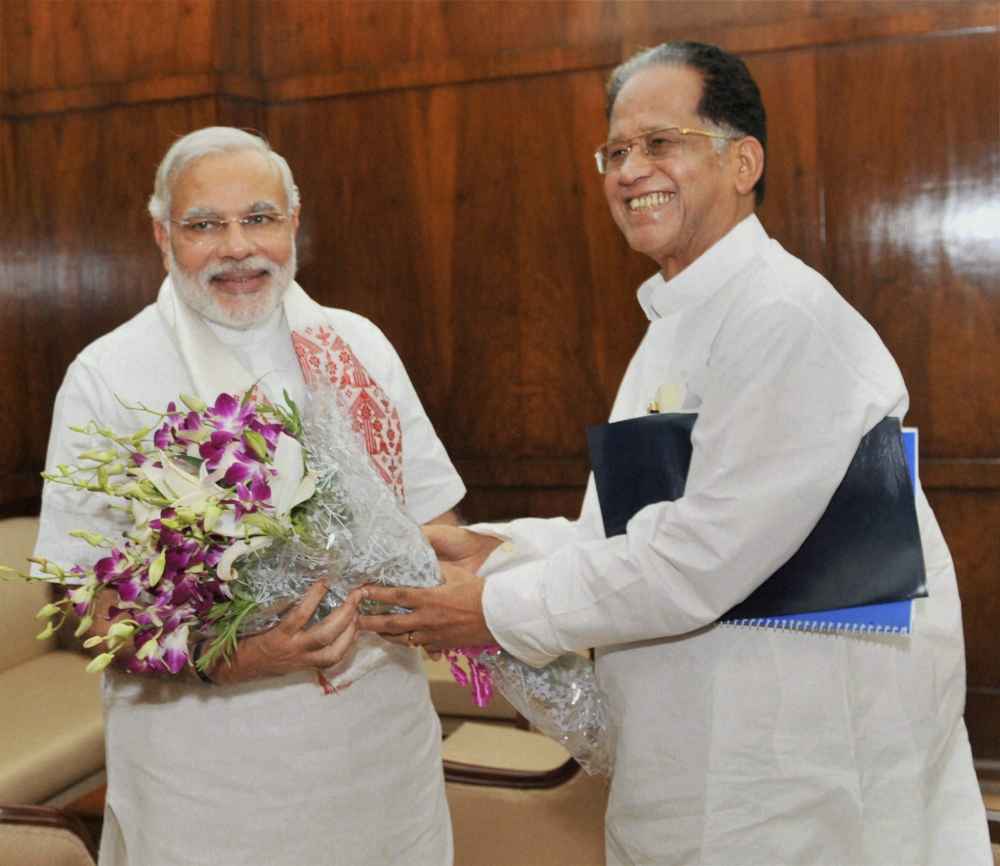 ১৯৭১ চনত তৰুণ গগৈ প্ৰথমবাৰলৈ যোৰহাট সংসদীয় সমষ্টিৰ পৰা লোকসভালৈ নিৰ্বাচিত হয়। যোৰহাট সমষ্টিৰ পৰা একেৰাহে ছবাৰকৈ সাংসদ হিচাপে নিৰ্বাচিত হোৱা তৰুণ গগৈয়ে পৰৱৰ্তী সময়ত কলিয়াবৰ লোকসভা সমষ্টিৰ পৰা সাংসদ নিৰ্বাচিত হয়। পিছত অসমৰ মুখ্যমন্ত্ৰী হোৱাত কলিয়াবৰ আসনখনৰ পৰা তৰুণ গগৈৰ ভাতৃ দ্বীপ গগৈ সাংসদ হিচাপে নিৰ্বাচিত হৈছিল। ১৯৭১ চনত তৰুণ গগৈ প্ৰথমবাৰলৈ যোৰহাট সংসদীয় সমষ্টিৰ পৰা লোকসভালৈ নিৰ্বাচিত হয়। যোৰহাট সমষ্টিৰ পৰা একেৰাহে ছবাৰকৈ সাংসদ হিচাপে নিৰ্বাচিত হোৱা তৰুণ গগৈয়ে পৰৱৰ্তী সময়ত কলিয়াবৰ লোকসভা সমষ্টিৰ পৰা সাংসদ নিৰ্বাচিত হয়। পিছত অসমৰ মুখ্যমন্ত্ৰী হোৱাত কলিয়াবৰ আসনখনৰ পৰা তৰুণ গগৈৰ ভাতৃ দ্বীপ গগৈ সাংসদ হিচাপে নিৰ্বাচিত হৈছিল।
