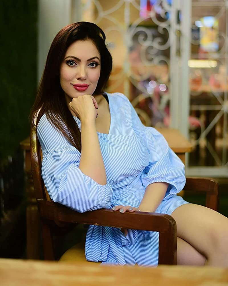 মুনমুনে এটা ইণ্টাৰভিউৰ জৰিয়তে কৈছে যে, তেওঁলৈ বহুদিন ধৰি কিছু অশ্লীল ফটো প্ৰেৰণ কৰা হৈছে। একাংশই ইচ্ছা কৰি শ্বেয়াৰ কৰে অশ্লীল ফটো। আনকি আপত্তিজনৰক ফটোও শ্বেয়াৰ কৰে। যৌন উত্তেজক আৰু অশ্লীল ছবিত অভিনয় কৰি নিজৰ জীৱন শেষ কৰিলে বুলিও মন্তব্য কৰে অভিনেত্ৰীগৰাকীয়ে। মুনমুনে এটা ইণ্টাৰভিউৰ জৰিয়তে কৈছে যে, তেওঁলৈ বহুদিন ধৰি কিছু অশ্লীল ফটো প্ৰেৰণ কৰা হৈছে। একাংশই ইচ্ছা কৰি শ্বেয়াৰ কৰে অশ্লীল ফটো। আনকি আপত্তিজনৰক ফটোও শ্বেয়াৰ কৰে। যৌন উত্তেজক আৰু অশ্লীল ছবিত অভিনয় কৰি নিজৰ জীৱন শেষ কৰিলে বুলিও মন্তব্য কৰে অভিনেত্ৰীগৰাকীয়ে।