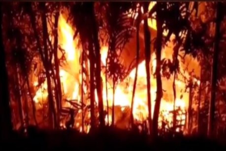 হাইলাকান্দিৰ বিষ্ণুগড়ত ভয়ংকৰ অগ্নিকাণ্ড, জুইত জাহ গ’ল এটা পৰিয়ালৰ বাসগৃহ হাইলাকান্দিৰ বিষ্ণুগড়ত ভয়ংকৰ অগ্নিকাণ্ড, জুইত জাহ গ’ল এটা পৰিয়ালৰ বাসগৃহ