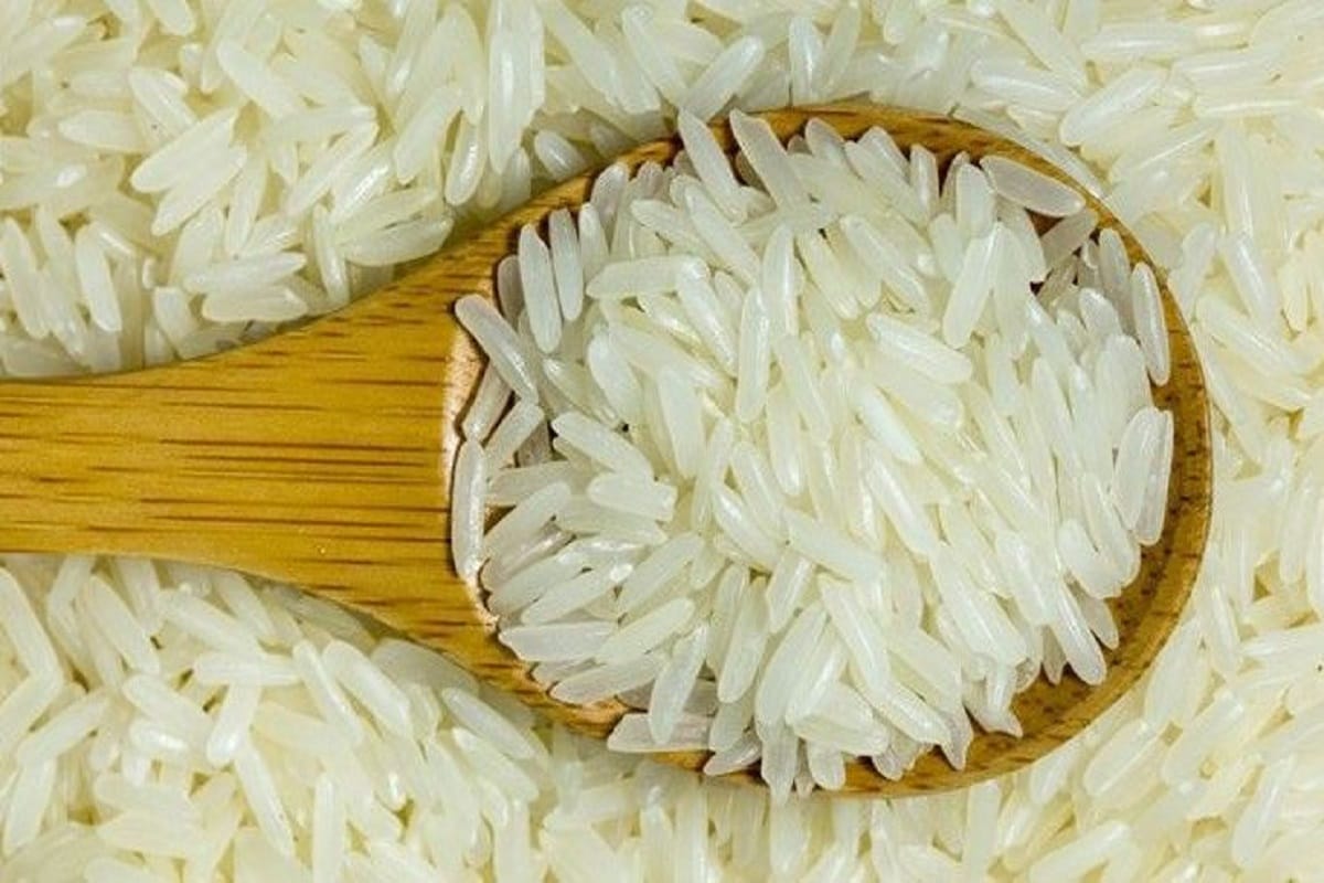 বহুতেই গোটেই মাহটোৰ বাবে একেবাৰতে বজাৰ কৰি ৰাখে। ঘৰত যাতে চাউলৰ অভাৱ নহয়, তাৰ বাবে বেছি পৰিমাণে চাউলো আনি ৰাখে। কিন্তু সমস্যা তাতেই হয়। চাউলত পোকে ধৰিলে এটা এটা আঁতৰ কৰাটো বিৰক্তিকৰ কাম। ইয়াৰ পৰা পৰিত্ৰাণৰ উপায় কি? কিদৰে ৰক্ষা পাব এই সমস্যাৰ পৰা? বহুতেই গোটেই মাহটোৰ বাবে একেবাৰতে বজাৰ কৰি ৰাখে। ঘৰত যাতে চাউলৰ অভাৱ নহয়, তাৰ বাবে বেছি পৰিমাণে চাউলো আনি ৰাখে। কিন্তু সমস্যা তাতেই হয়। চাউলত পোকে ধৰিলে এটা এটা আঁতৰ কৰাটো বিৰক্তিকৰ কাম। ইয়াৰ পৰা পৰিত্ৰাণৰ উপায় কি? কিদৰে ৰক্ষা পাব এই সমস্যাৰ পৰা?