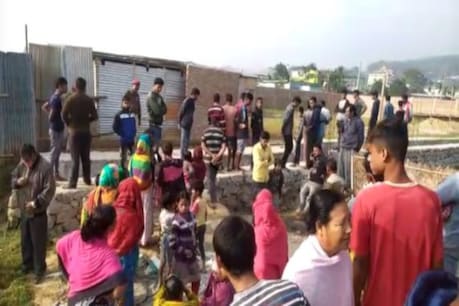 গুৱাহাটীৰ পাথৰকুৱেৰীত নৃশংস হত্যাকাণ্ড, ৰডেৰে হানি–খুচি হত্যা এজন যুৱকক গুৱাহাটীৰ পাথৰকুৱেৰীত নৃশংস হত্যাকাণ্ড, ৰডেৰে হানি–খুচি হত্যা এজন যুৱকক
