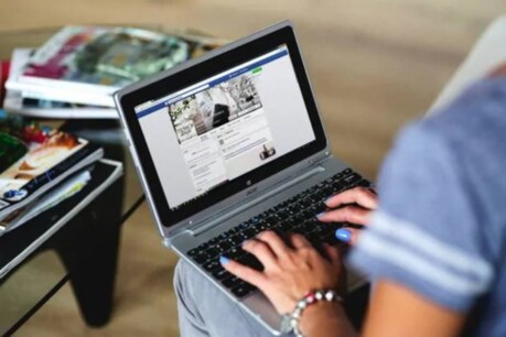 নিজ কন্যাৰ নগ্ন ফটো প্ৰেৰণ কৰি কিশোৰক যৌন উৎসাহ! ৩৫ বছৰৰ কাৰাদণ্ড মহিলাক