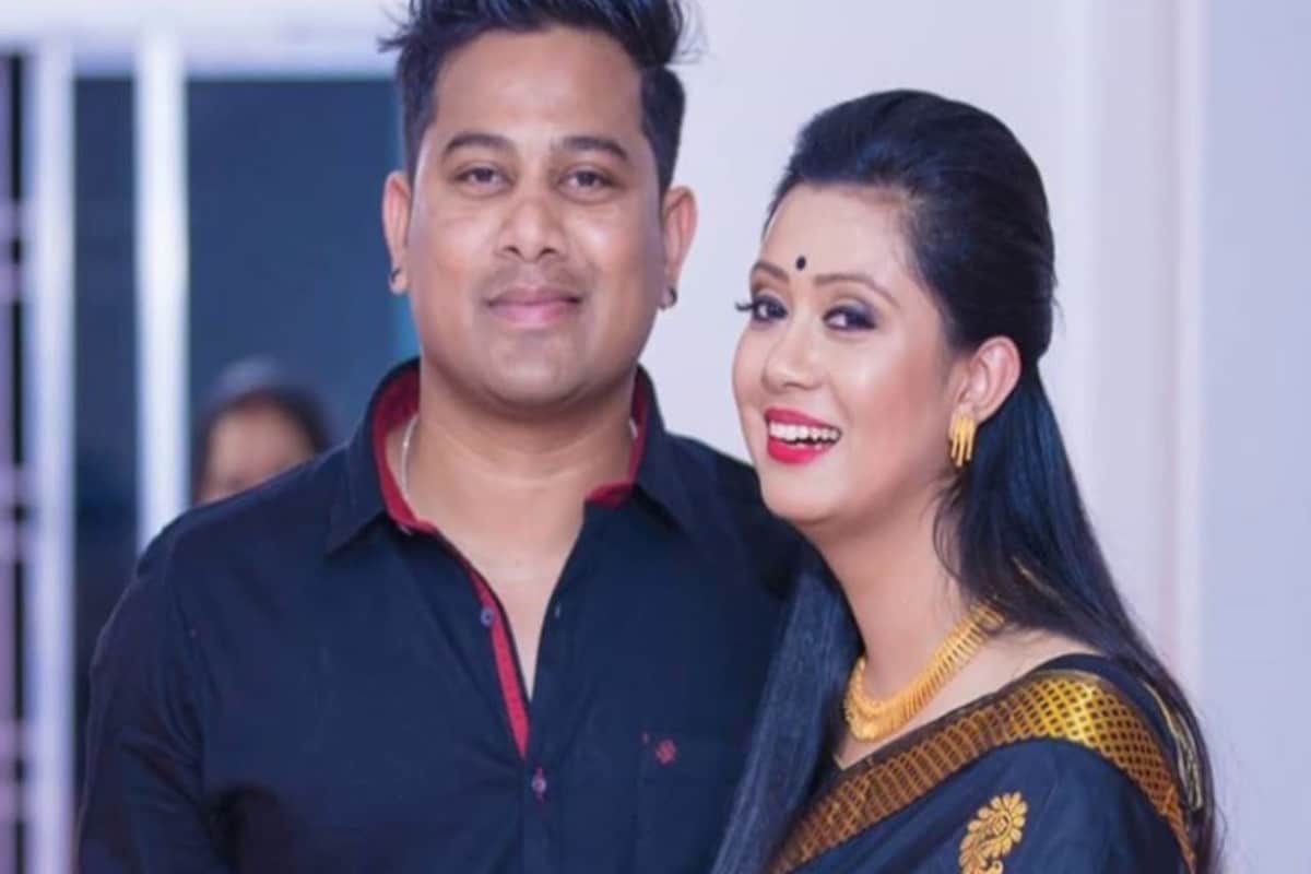 জনপ্ৰিয় কণ্ঠশিল্পী নীল আকাশৰ বিয়া। দীৰ্ঘদিনীয়া প্ৰেয়সীৰ সৈতে বিবাহপাশথ আবদ্ধ হব নৱপ্ৰজন্মৰ জনপ্ৰিয় কণ্ঠশিল্পীগৰাকী। জনপ্ৰিয় কণ্ঠশিল্পী নীল আকাশৰ বিয়া। দীৰ্ঘদিনীয়া প্ৰেয়সীৰ সৈতে বিবাহপাশথ আবদ্ধ হব নৱপ্ৰজন্মৰ জনপ্ৰিয় কণ্ঠশিল্পীগৰাকী।