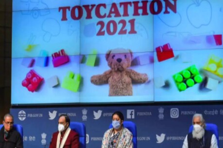 TOYCATHON 2021 | ভাৰতক বিশ্বৰ পুতলা উৎপাদনকাৰী কেন্দ্ৰৰূপে গঢ় দিয়াৰ কেন্দ্ৰৰ প্ৰয়াস TOYCATHON 2021 | ভাৰতক বিশ্বৰ পুতলা উৎপাদনকাৰী কেন্দ্ৰৰূপে গঢ় দিয়াৰ কেন্দ্ৰৰ প্ৰয়াস