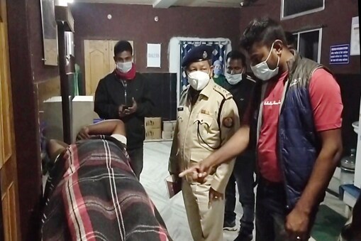 আহত ৰফিকুলক ততাতৈয়াকৈ বঙাইগাঁৱৰ এখন ব্যক্তিগত চিকিৎসালয়ত ভৰ্তি কৰা হয়৷