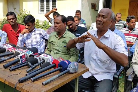 চাৰি বছৰ ধৰি বন্ধ হৈ আছে ৰঙিয়াৰ এপ’ল মিল, ধৈৰ্যৰ বান্ধ চিঙিছে ৩৯৪জন কৰ্মচাৰীৰ চাৰি বছৰ ধৰি বন্ধ হৈ আছে ৰঙিয়াৰ এপ’ল মিল, ধৈৰ্যৰ বান্ধ চিঙিছে ৩৯৪জন কৰ্মচাৰীৰ