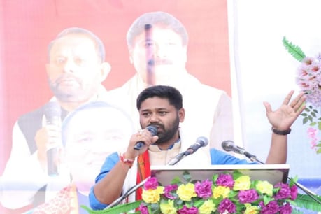 Assam-Assembly: 'মোৰ জয় নিশ্চিত, ২০২১ত অসমত হ'ব জাতীয়তাবাদৰ চৰকাৰ'- মনোনয়ন পত্ৰ দাখিল কৰি বিজেপি-কংগ্ৰেছক পৰাস্ত কৰাৰ হুংকাৰ দিলে লুৰিণজ্যোতি গগৈয়ে Assam-Assembly: 'মোৰ জয় নিশ্চিত, ২০২১ত অসমত হ'ব জাতীয়তাবাদৰ চৰকাৰ'- মনোনয়ন পত্ৰ দাখিল কৰি বিজেপি-কংগ্ৰেছক পৰাস্ত কৰাৰ হুংকাৰ দিলে লুৰিণজ্যোতি গগৈয়ে