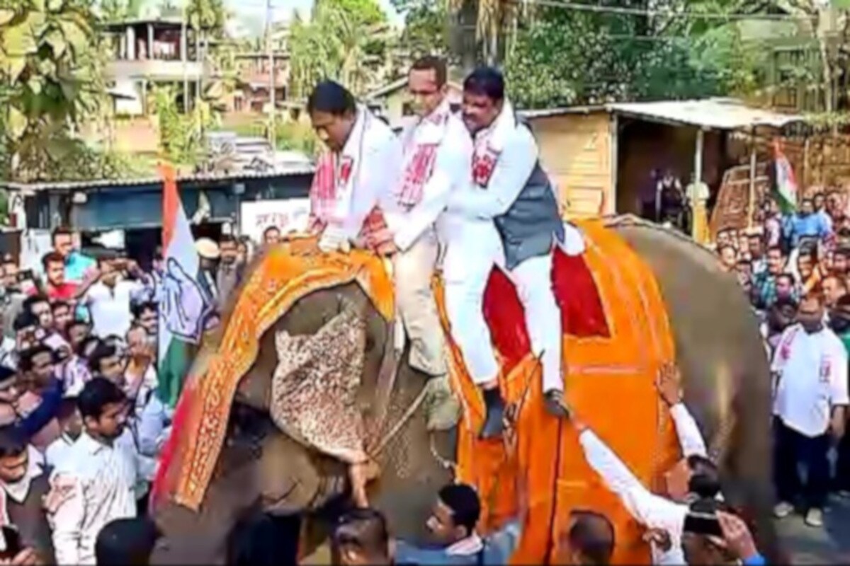 প্ৰথম পৰ্যায়ৰ নিৰ্বাচনৰ বাবে মনোনয়ন দাখিলৰ অন্তিম দিন ৯ মাৰ্চ। আজিৰ দিনটোত ৰাজ্যৰ বহু কেইগৰাকী হাই প্ৰফাইল ৰাজনীতিকে দাখিল কৰিলে মনোনয়ন পত্ৰ। হাতীত উঠি মনোনয়ন পত্ৰ দাখিল কৰিবলৈ গ'ল গোলাঘাট সমষ্টিৰ কংগ্ৰেছ প্ৰাৰ্থী বিতোপন শইকীয়া প্ৰথম পৰ্যায়ৰ নিৰ্বাচনৰ বাবে মনোনয়ন দাখিলৰ অন্তিম দিন ৯ মাৰ্চ। আজিৰ দিনটোত ৰাজ্যৰ বহু কেইগৰাকী হাই প্ৰফাইল ৰাজনীতিকে দাখিল কৰিলে মনোনয়ন পত্ৰ। হাতীত উঠি মনোনয়ন পত্ৰ দাখিল কৰিবলৈ গ'ল গোলাঘাট সমষ্টিৰ কংগ্ৰেছ প্ৰাৰ্থী বিতোপন শইকীয়া