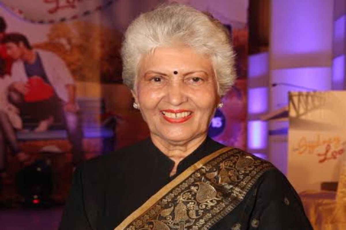 শশীকলাই পৰিচয় লাভ কৰিছিল ‘ডাকু’, ‘কভী খুশী কভী গম’–ৰ দৰে ছবিৰ বাবে। ইয়াৰ উপৰি জনপ্ৰিয় টেলিভিছন শ্ব’ ‘সোণপৰী’, ‘জিনা ইছি কা নাম হ্যে’ত তেওঁৰ অভিনয়ে দৰ্শকক মুগ্ধ কৰিছিল। (ফটো : সংগৃহীত) শশীকলাই পৰিচয় লাভ কৰিছিল ‘ডাকু’, ‘কভী খুশী কভী গম’–ৰ দৰে ছবিৰ বাবে। ইয়াৰ উপৰি জনপ্ৰিয় টেলিভিছন শ্ব’ ‘সোণপৰী’, ‘জিনা ইছি কা নাম হ্যে’ত তেওঁৰ অভিনয়ে দৰ্শকক মুগ্ধ কৰিছিল। (ফটো : সংগৃহীত)