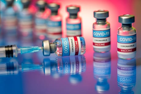 Corona Vaccine: ভেকচিন গ্ৰহণৰ পিছত কোৰোণাত আক্ৰান্ত হ'লে কি কৰিব? প্ৰথম ডোজ লোৱাৰ পিছত আক্ৰান্ত হ'লে কেতিয়া ল'ব দ্বিতীয় ডোজ? কি ক'লে বিশেষজ্ঞ চিকিৎসকে? Corona Vaccine: ভেকচিন গ্ৰহণৰ পিছত কোৰোণাত আক্ৰান্ত হ'লে কি কৰিব? প্ৰথম ডোজ লোৱাৰ পিছত আক্ৰান্ত হ'লে কেতিয়া ল'ব দ্বিতীয় ডোজ? কি ক'লে বিশেষজ্ঞ চিকিৎসকে?