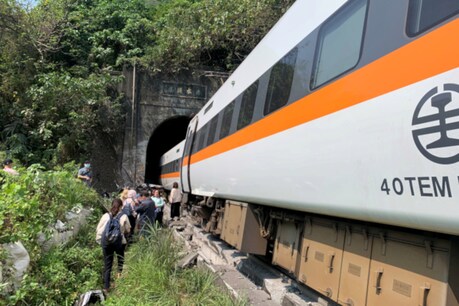 Taiwan Train Derails: ভয়ংকৰ ৰে’ল দুৰ্ঘটনাত নিহত ৩৬, এতিয়াও আবদ্ধ ৭২জন লোক! Taiwan Train Derails: ভয়ংকৰ ৰে’ল দুৰ্ঘটনাত নিহত ৩৬, এতিয়াও আবদ্ধ ৭২জন লোক!