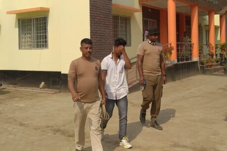সোণাৰিত নৱম শ্ৰেণীৰ ছাত্ৰীক দলবদ্ধ বলাৎকাৰ, ঘটনাত প্ৰাক্তন প্ৰেমিক জড়িত থকাৰ অভিযোগ সোণাৰিত নৱম শ্ৰেণীৰ ছাত্ৰীক দলবদ্ধ বলাৎকাৰ, ঘটনাত প্ৰাক্তন প্ৰেমিক জড়িত থকাৰ অভিযোগ
