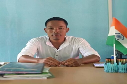 দেশৰ হকে শ্বহীদ হ'ল বীৰ জোৱান বাবলু ৰাভা। ছত্তীশগড়ত নক্সালবদীৰ অৰ্তকিত আক্ৰমণত নিহত হয় জোৱানজন।শ্বহীদ ৰাভাৰ ঘৰত শোকাকুল পৰিবেশ।
