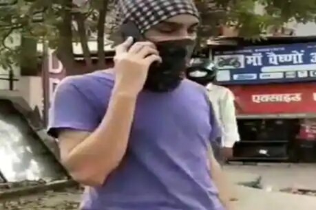 হৃদয় বিদাৰক! ক'তো বিচনা খালী নাই, এম্বুলেন্সতে ক'ৰোনাত আক্ৰান্ত ব্যক্তিৰ শেষ নিশ্বাস ত্যাগ।