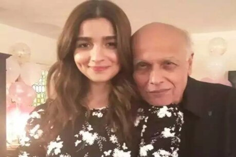 ‘তেওঁ মোক বাথৰুমত বন্ধ কৰি থোৱাৰ ভাবুকি দিয়ে...’ আলিয়া ভাটে পিতৃ মহেশ ভাটক লৈ প্ৰকাশ কৰিলে অজানা কথা ‘তেওঁ মোক বাথৰুমত বন্ধ কৰি থোৱাৰ ভাবুকি দিয়ে...’ আলিয়া ভাটে পিতৃ মহেশ ভাটক লৈ প্ৰকাশ কৰিলে অজানা কথা