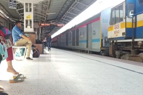 ৰঙিয়া জংচনত বহিঃৰাজ্যৰ পৰা অহা ৫ ৰে'লযাত্ৰীৰ দেহত ধৰা পৰিল Covid-19 ।