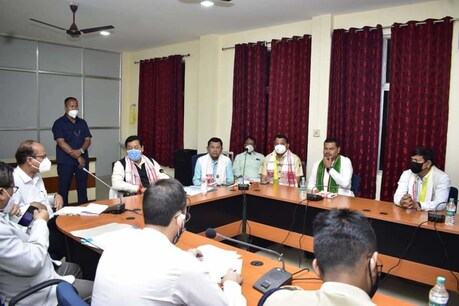 ৰাজ্যত নাটনি হোৱা নাই Covid ভেকচিনৰ। জনসাধাৰণক সহযোগিতাৰ আহ্বান সৰ্বানন্দ সোণোৱালৰ ৰাজ্যত নাটনি হোৱা নাই Covid ভেকচিনৰ। জনসাধাৰণক সহযোগিতাৰ আহ্বান সৰ্বানন্দ সোণোৱালৰ