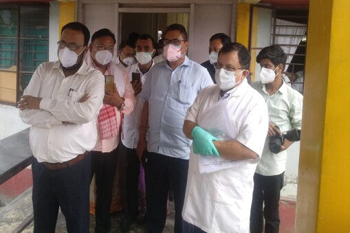 মন্ত্ৰীগৰাকীৰ আশা এনেদৰে ভেকচিনৰ যোগান হৈ থাকিলে প্ৰতিদিনে ৩ লাখকৈ ভেকচিন প্ৰদান কৰা হ'ব ৷