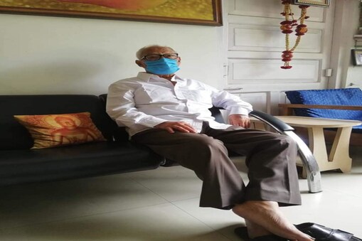 যোৱ ২৪ এপ্ৰিলত সাহিত্যিকগৰাকীৰ দেহত ধৰা পৰিছিল কোৰোণাৰ ভাইৰাছ। লগে লগে তেওঁক ভৰ্তি কৰোৱা হৈছিল GMCHত।