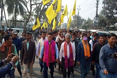 বন্দী প্ৰত্যপৰ্ণ! ভূটান-ম্যানমাৰত বন্দী ১৯ NDFBক মুকলি কৰাই অনাৰ প্ৰচেষ্টা বন্দী প্ৰত্যপৰ্ণ! ভূটান-ম্যানমাৰত বন্দী ১৯ NDFBক মুকলি কৰাই অনাৰ প্ৰচেষ্টা