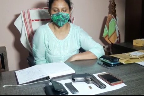নগাঁও আৰক্ষীৰ অভিযানত 9MM পিষ্টলসহ গ্ৰেপ্তাৰ দুৰ্ধৰ্ষ ডকাইত কুদ্দুছ আলী নগাঁও আৰক্ষীৰ অভিযানত 9MM পিষ্টলসহ গ্ৰেপ্তাৰ দুৰ্ধৰ্ষ ডকাইত কুদ্দুছ আলী