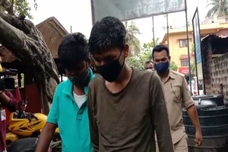 গুৱাহাটী, কামৰূপ আৰু দৰঙত মহানগৰ আৰক্ষীৰ অভিযান, ৫০ লক্ষাধিক টকাৰ ড্ৰাগছসহ ৫ জন গ্ৰেপ্তাৰ গুৱাহাটী, কামৰূপ আৰু দৰঙত মহানগৰ আৰক্ষীৰ অভিযান, ৫০ লক্ষাধিক টকাৰ ড্ৰাগছসহ ৫ জন গ্ৰেপ্তাৰ