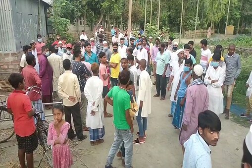এই তীব্ৰ চাঞ্চল্যকৰ ঘটনা ঘটিছে কোকৰাঝাৰ আৰু ধুবুৰী জিলাৰ মাজৰ পাগলাহাটত। মৃতদেহটো আৰিফা খাতুন নামৰ এগৰাকী মহিলাৰ।