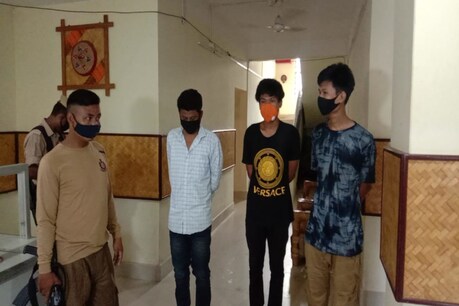 Drugs : মাৰাত্মক ড্ৰাগছৰ কৱলত ৰাজ্য়ৰ যুৱ প্ৰজন্ম, কোকৰাঝাৰত তিনি ড্ৰাগছ সৰবৰাহকাৰী আটক। Drugs : মাৰাত্মক ড্ৰাগছৰ কৱলত ৰাজ্য়ৰ যুৱ প্ৰজন্ম, কোকৰাঝাৰত তিনি ড্ৰাগছ সৰবৰাহকাৰী আটক।