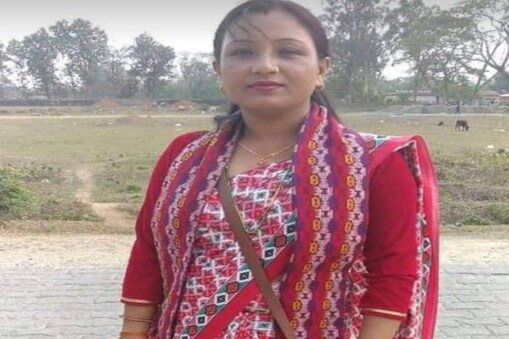 স্বামী গৃহৰ বাথৰুমত অগ্নিদগ্ধ অৱস্থাত হৈছিল ৰীতা খনাল। গুৱাহাটীলৈ নিয়াৰ পথতে মৃত্যু হয় মহিলা গৰাকীৰ ৷ পৰকীয়া প্ৰেমৰ বাবেই ঘটনা সংঘটিত হোৱাৰ সন্দেহ।