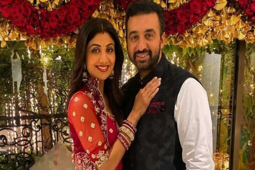 ৰাজ কুন্দ্ৰা (Raj Kundra) গ্ৰেপ্তাৰৰ পিছত প্ৰথমবাৰৰ বাবে Covid-19ৰ পুঁজি সংগ্ৰহ অনষ্ঠান এটাত অংশ লয় শিল্পা ছেট্টী (Shilpa Shetty)য়ে। 