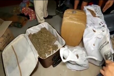 মহানগৰ আৰক্ষীৰ অভিযানত লখৰাত ৪১ কেজি সন্দেহজনক গাঞ্জা জব্দ মহানগৰ আৰক্ষীৰ অভিযানত লখৰাত ৪১ কেজি সন্দেহজনক গাঞ্জা জব্দ