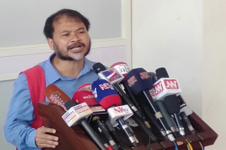 Akhil Gogoi Vs AIUDF: মৌলবাদী সাম্প্ৰদায়িক দল AIUDFক অসমৰ পৰা বিদায় দিব লাগেঃ অখিল গগৈ Akhil Gogoi Vs AIUDF: মৌলবাদী সাম্প্ৰদায়িক দল AIUDFক অসমৰ পৰা বিদায় দিব লাগেঃ অখিল গগৈ