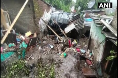 Mumbai Rains : মূষলধাৰ বৰষুণত উটি গ’ল মায়ানগৰী মুম্বাইৰ আভিজাত্য, এতিয়ালৈ ২১জন লোকৰ মৃত্যু Mumbai Rains : মূষলধাৰ বৰষুণত উটি গ’ল মায়ানগৰী মুম্বাইৰ আভিজাত্য, এতিয়ালৈ ২১জন লোকৰ মৃত্যু