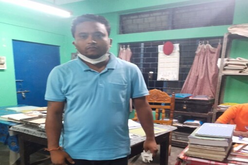 নিশা ১২ বজাত মৰিগাঁও আৰক্ষীয়ে মানৱ অংগ সৰবৰাহকাৰী মিটু দাসক মৰিগাঁৱলৈ লৈ যায়।