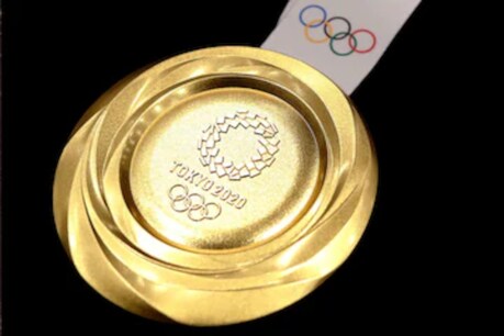 Tokyo Olympicsত খেলুৱৈক দিব লগা সোণৰ পদকটোৰ মূল্য কিমান ? বজাৰত বিক্ৰী কৰিলে খেলুৱৈয়ে কিমান টকা পাব ? Tokyo Olympicsত খেলুৱৈক দিব লগা সোণৰ পদকটোৰ মূল্য কিমান ? বজাৰত বিক্ৰী কৰিলে খেলুৱৈয়ে কিমান টকা পাব ?