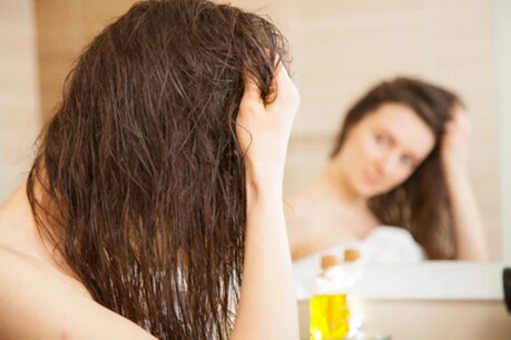 Hair Care Tips: বাৰিষাৰ সময়ত আপোনাৰ যদি চুলি অত্যাধিক সৰিছে ইয়াৰ কাৰণ হৈছে এই ৬টা ! এনেদৰে লওক চুলিৰ যতন, নাইকিয়া হ'ব আপোনাৰ সমস্যা... Hair Care Tips: বাৰিষাৰ সময়ত আপোনাৰ যদি চুলি অত্যাধিক সৰিছে ইয়াৰ কাৰণ হৈছে এই ৬টা ! এনেদৰে লওক চুলিৰ যতন, নাইকিয়া হ'ব আপোনাৰ সমস্যা...
