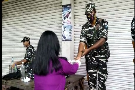Positive Story : সৰু কাম মহৎ কাম, জন্মদিনত এগৰাকী যুৱতীৰ ব্যতিক্ৰমী ৰূপ। Positive Story : সৰু কাম মহৎ কাম, জন্মদিনত এগৰাকী যুৱতীৰ ব্যতিক্ৰমী ৰূপ।