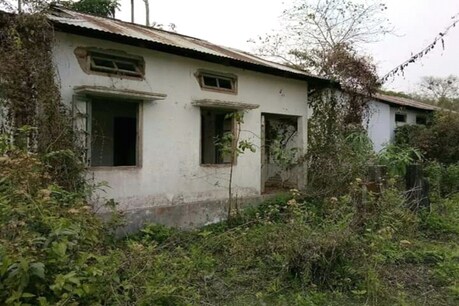 গ্ৰামাঞ্চলত স্বাস্থ্য বিভাগৰ আন্তগাথনিৰ ফোপোলা স্বৰূপ, উৰ্ধতম কৰ্তৃপক্ষৰ অৱহেলাৰ নিদৰ্শন গহপুৰত। গ্ৰামাঞ্চলত স্বাস্থ্য বিভাগৰ আন্তগাথনিৰ ফোপোলা স্বৰূপ, উৰ্ধতম কৰ্তৃপক্ষৰ অৱহেলাৰ নিদৰ্শন গহপুৰত।